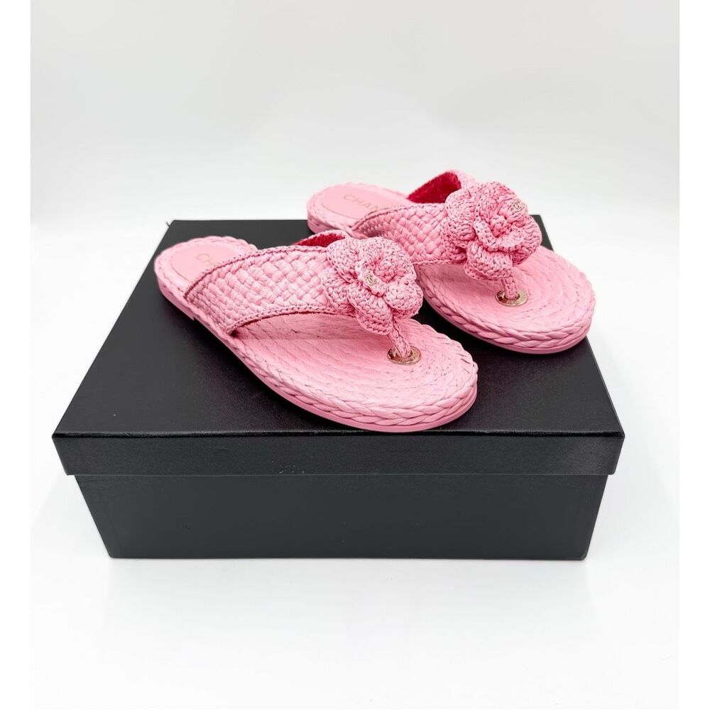 Chanel CC Raffia Camellia Flower Flat Sandals EU 37.5